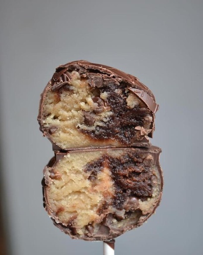 Cake Lit Girl - Pops